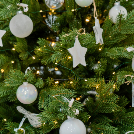 10 Stylish Christmas Decoration Ideas for a Beautiful Home