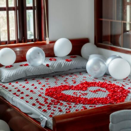 Romantic Bedroom Decor Ideas for a Cozy and Intimate Space