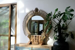 Different mirror styles